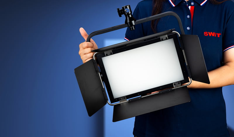 CL-M100D | Mini size 3400Lux Panel Light, also ideal for hoisting or studio, especially small space CL-M100D | Mini size 3400Lux Panel Light, also ideal for hoisting or studio, especially small space