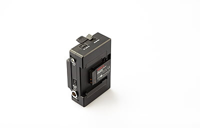 KA-B30B | High load with multi-sockets Hot-Swap Plate, for 28V B-mount battery to B-mount devices